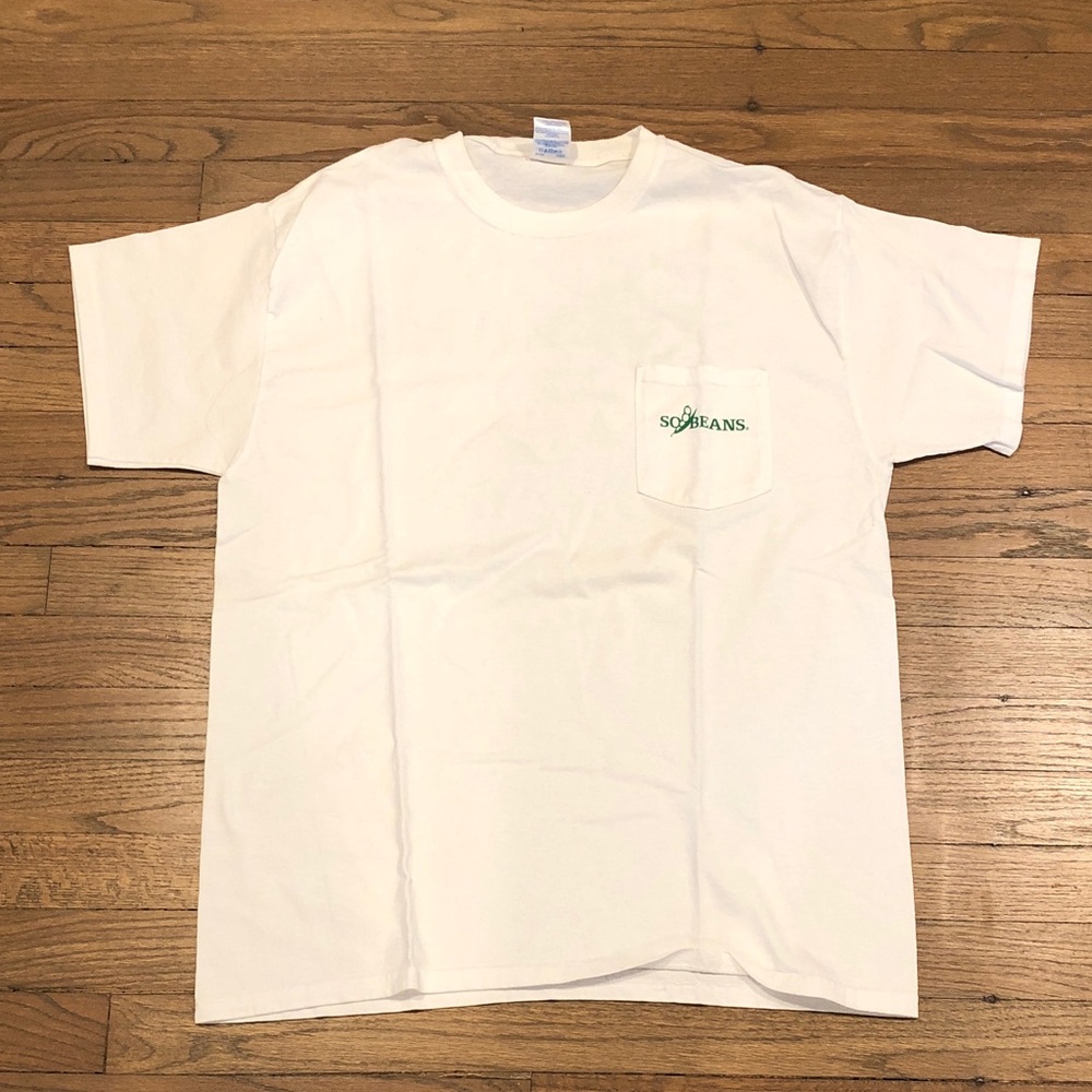 NWOT Gildan White Short Sleeve Pocket Tee with Green Soybeans Logo Sz Large